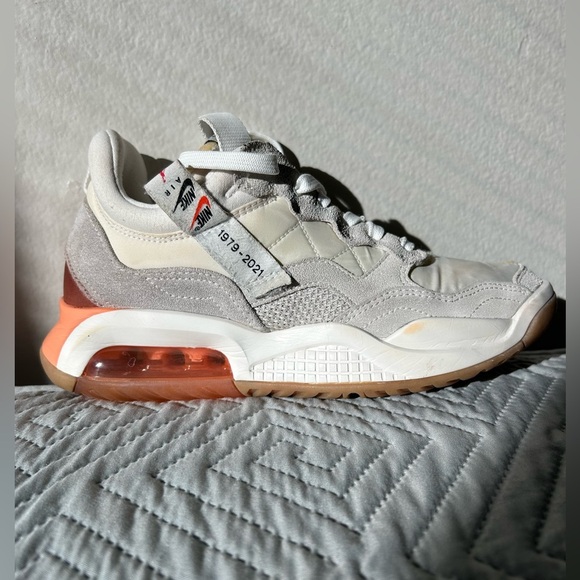 Nike Air Jordan MA2 Inspire Sneakers Cream Gray Peach Women’s 8.5 - Picture 6 of 15